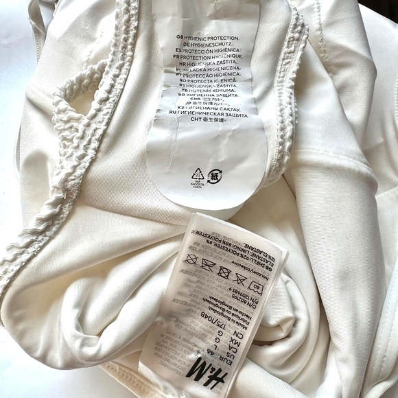 New H&M One Piece Swimsuit Bathing Suit High Leg Padded Size Large Ivory NWT - Picture 4 of 6